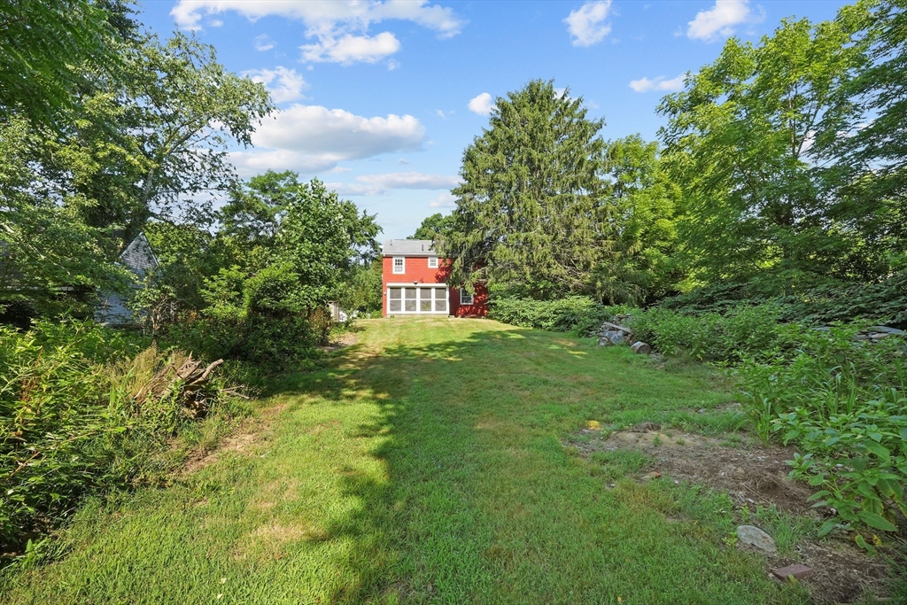21 Vinnicum Road Swansea, MA 02777 - Photo 6 of 36 Gallery Image 6