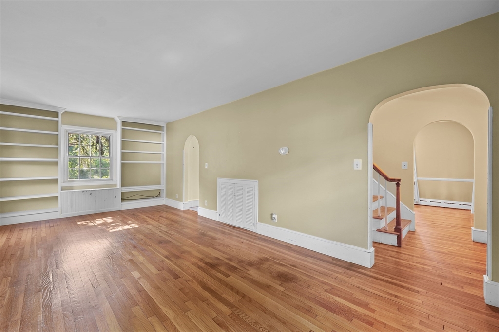 21 Vinnicum Road Swansea, MA 02777 - Photo 9 of 36 Gallery Image 9
