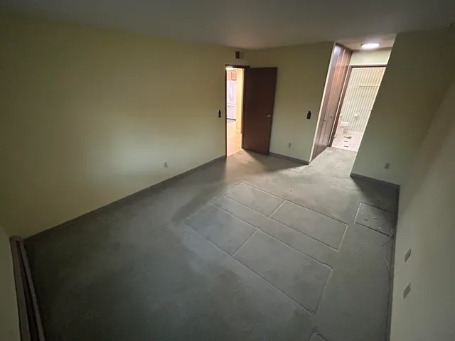 $89,900 | 5253 North Lovers Lane Road, Unit 204, Milwaukee, WI 53225