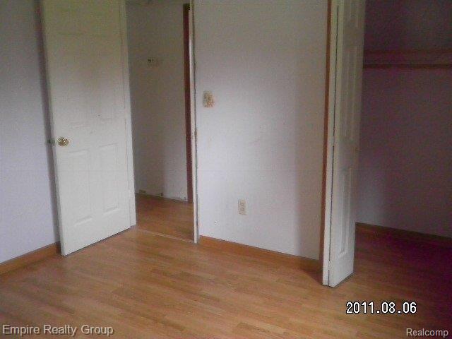 39128 Tyler Road Romulus, MI 48174 - Photo 12 of 22 011