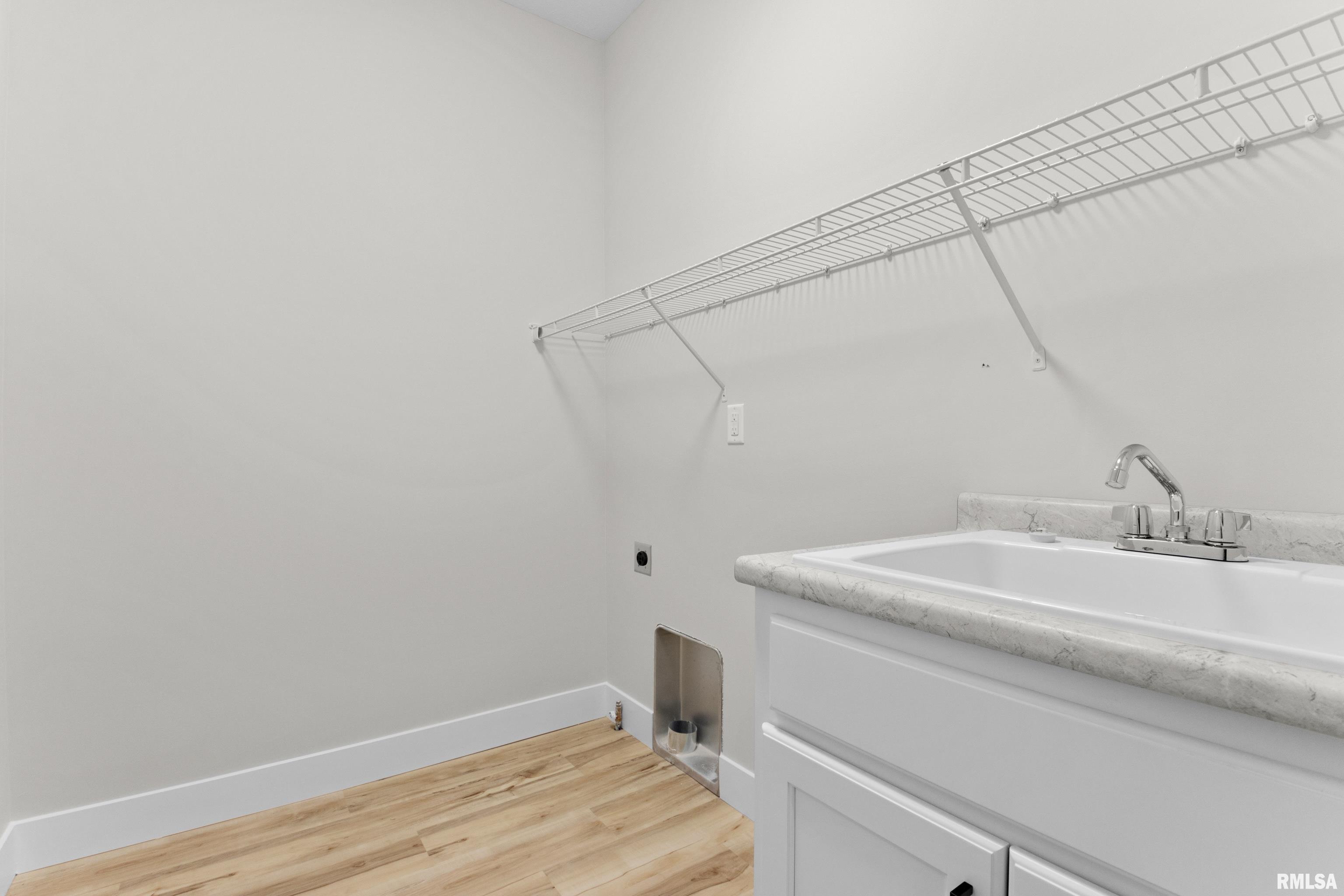 1604 Remington Road Pekin, IL 61554 - Photo 22 of 36 Gallery Image 22