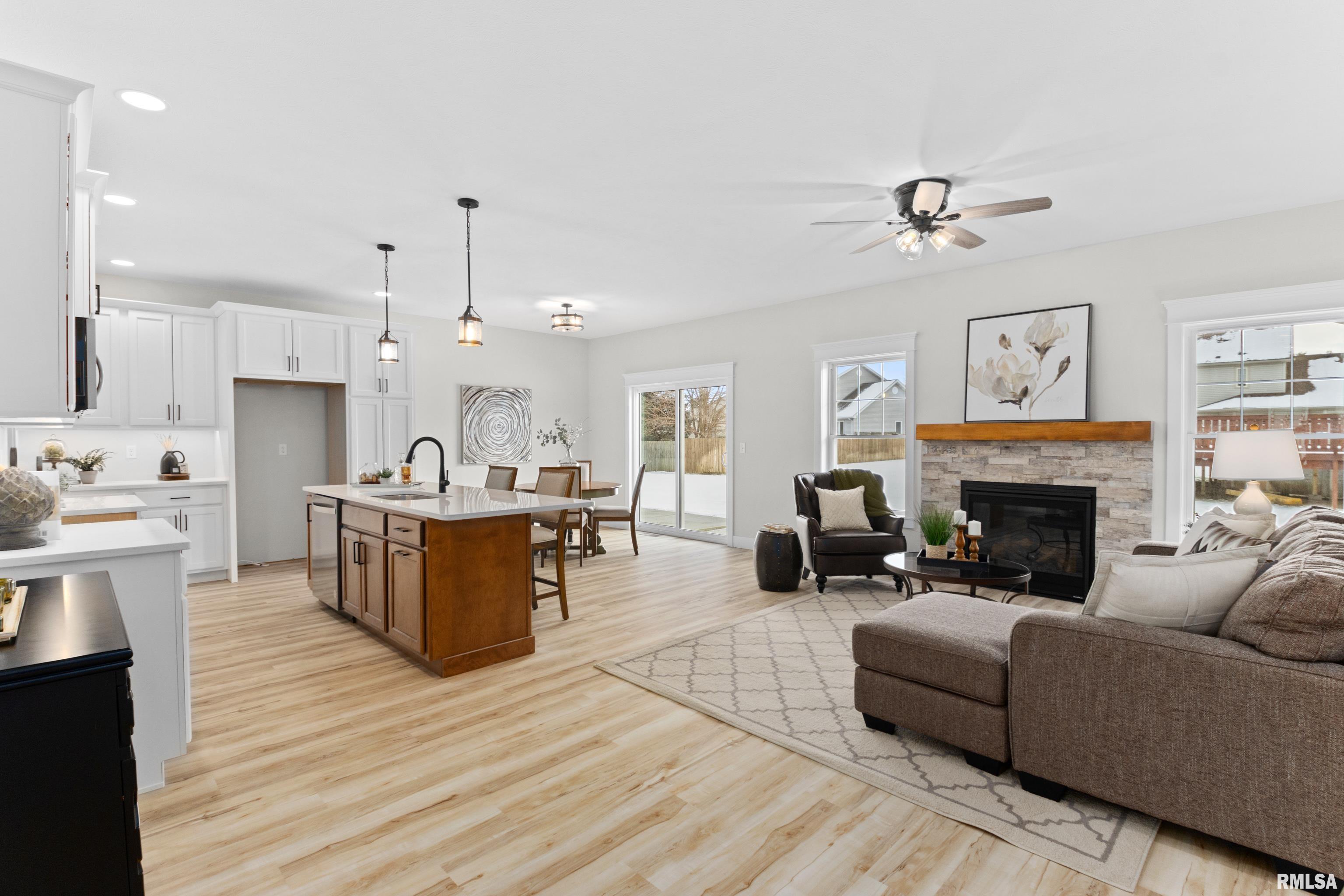 1604 Remington Road Pekin, IL 61554 - Photo 10 of 36 Gallery Image 10