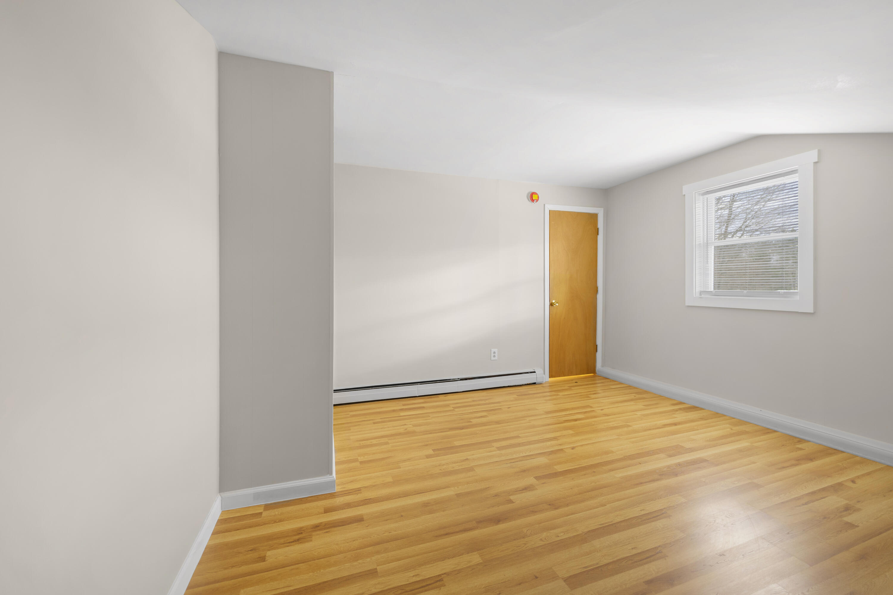 587 Main Road Milford, ME 04461 - Photo 21 of 33 DSC08976
