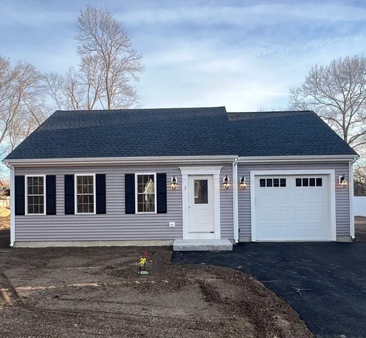 $2,650 | 4 Hummingbird Path, Watertown, MA 02472