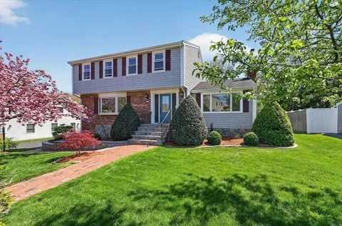 $999,000 | 111 Barstow Drive, Braintree, MA 02184