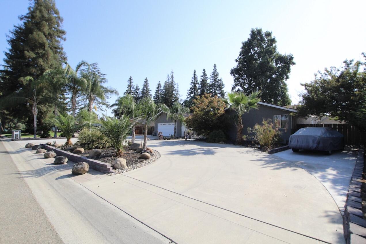 30940 Tower Road Visalia, CA 93292 - Photo 3 of 23 IMG_8163