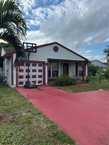 $2,800 | 1740 Southwest 83rd Avenue, Unit 1740, Miramar, FL 33025