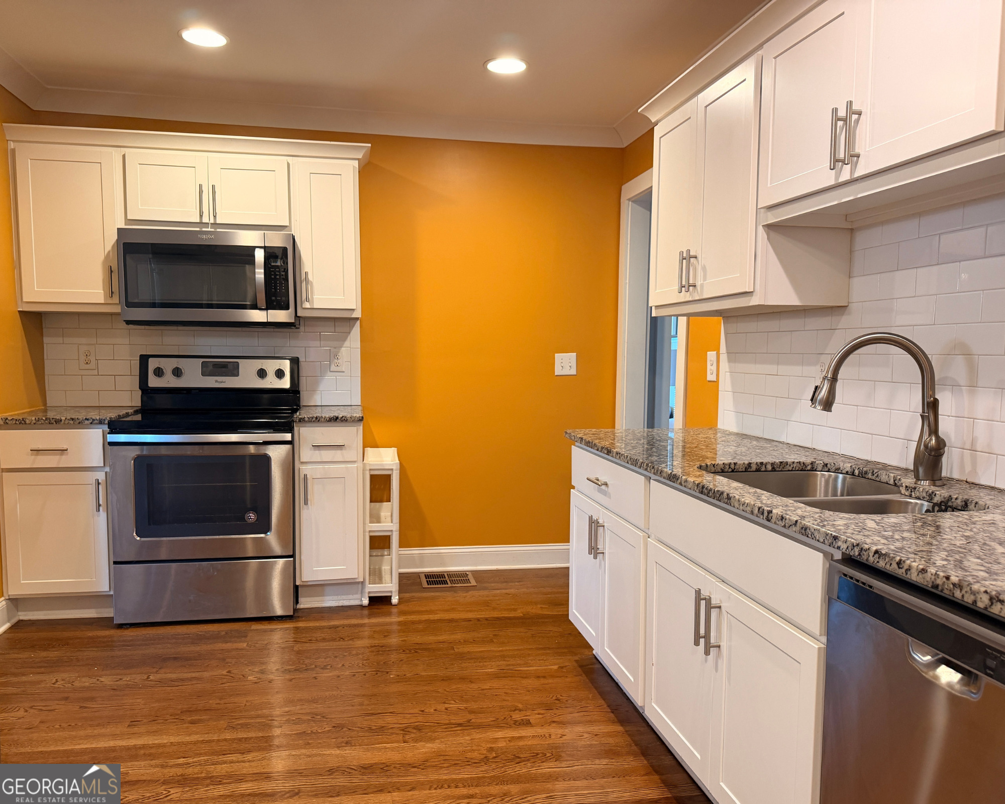 2561 Sylvan Road East Point, GA 30344 - Photo 5 of 17