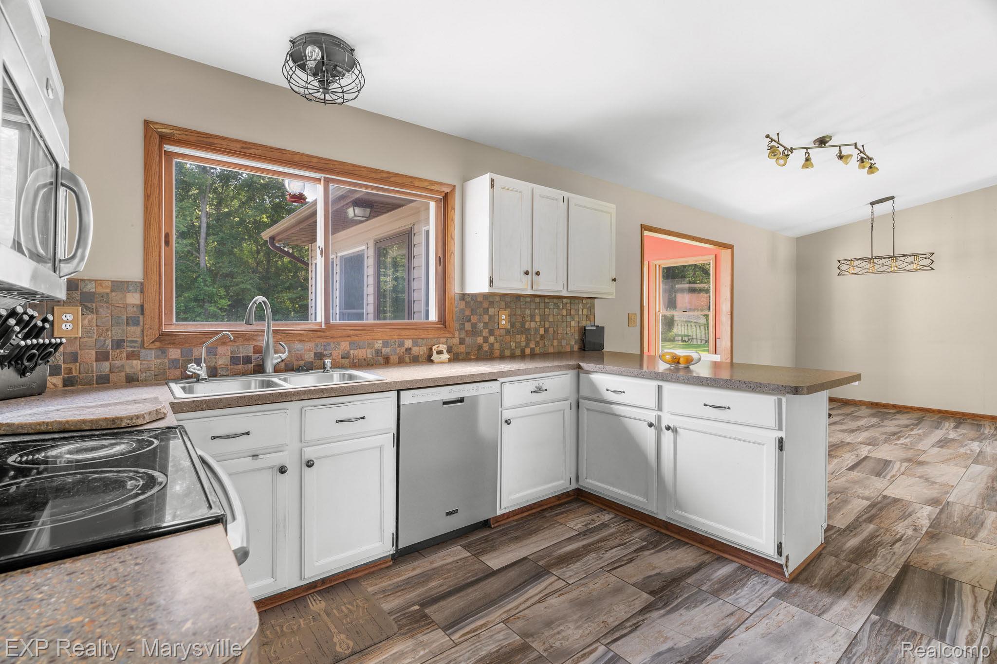12980 Metcalf Road Yale, MI 48097 - Photo 18 of 33 Kitchen2.jpg