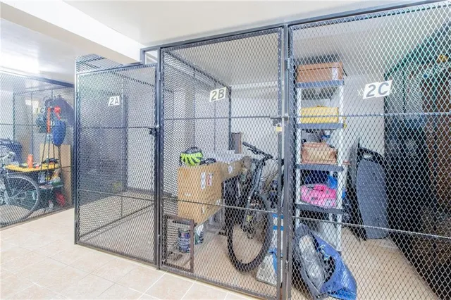 a view of entryway with outdoor seating