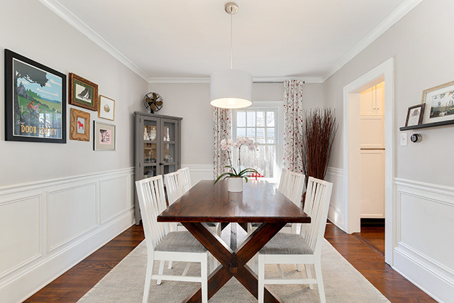 552 North York Road Hinsdale, IL 60521 - Photo 10 of 41 a view of a dining room with furniture and wooden floor