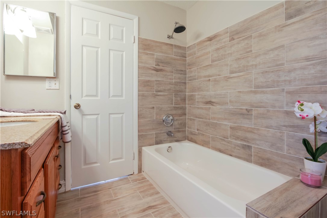 9188 Hamlin Road East Fort Myers, FL 33967 - Photo 11 of 15 Gallery Image 11