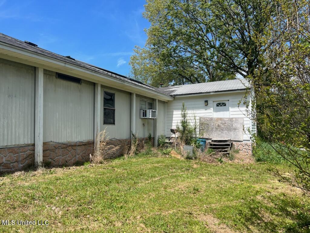 51 Cathy Road Byhalia, MS 38611 - Photo 3 of 5 IMG_5847