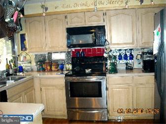 41 Wood Ridge Road Thornton, PA 19373 - Photo 2 of 12 Kitchen