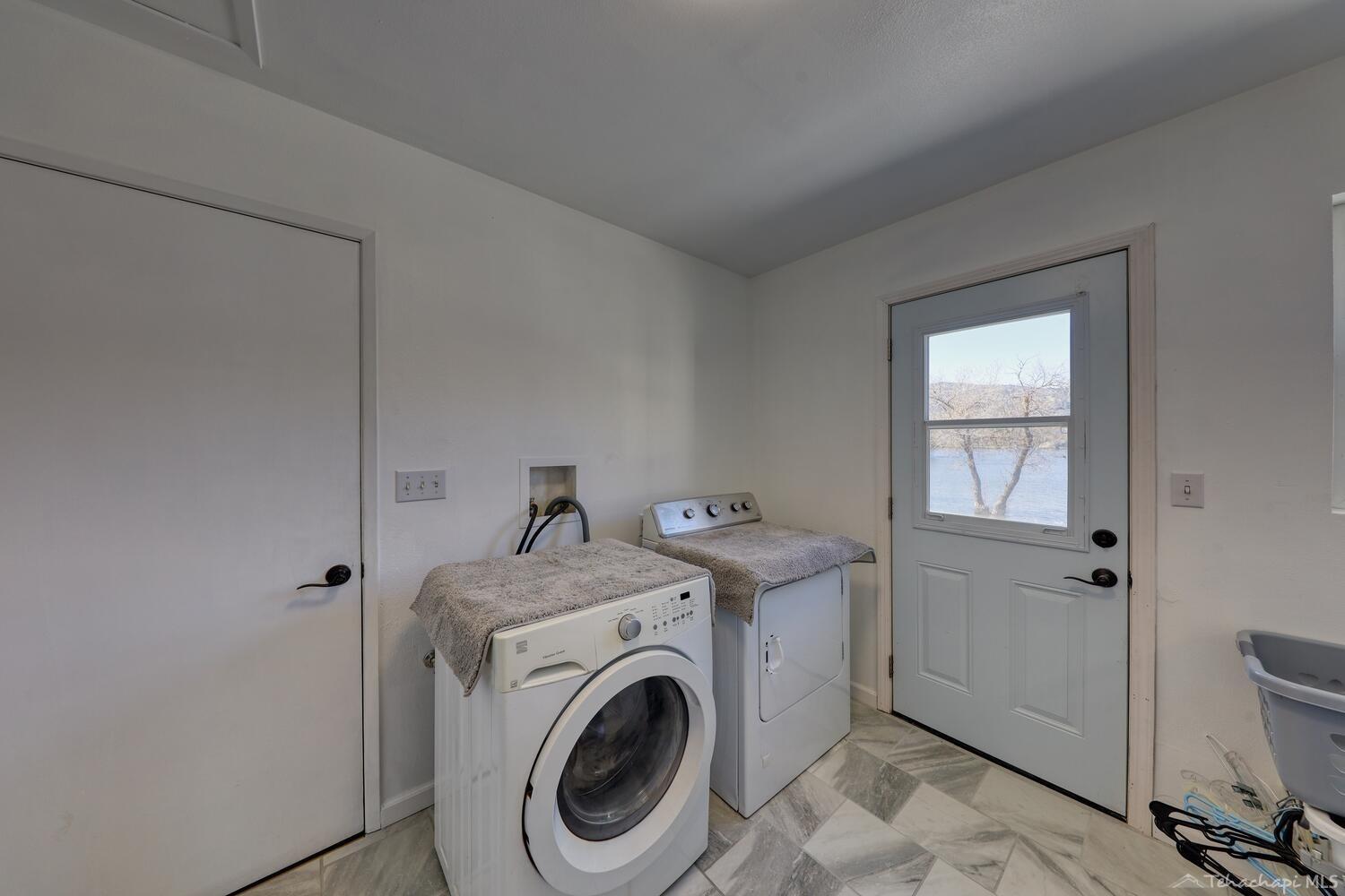 29540 Fawn Way Tehachapi, CA 93561 - Photo 19 of 42 Gallery Image 19