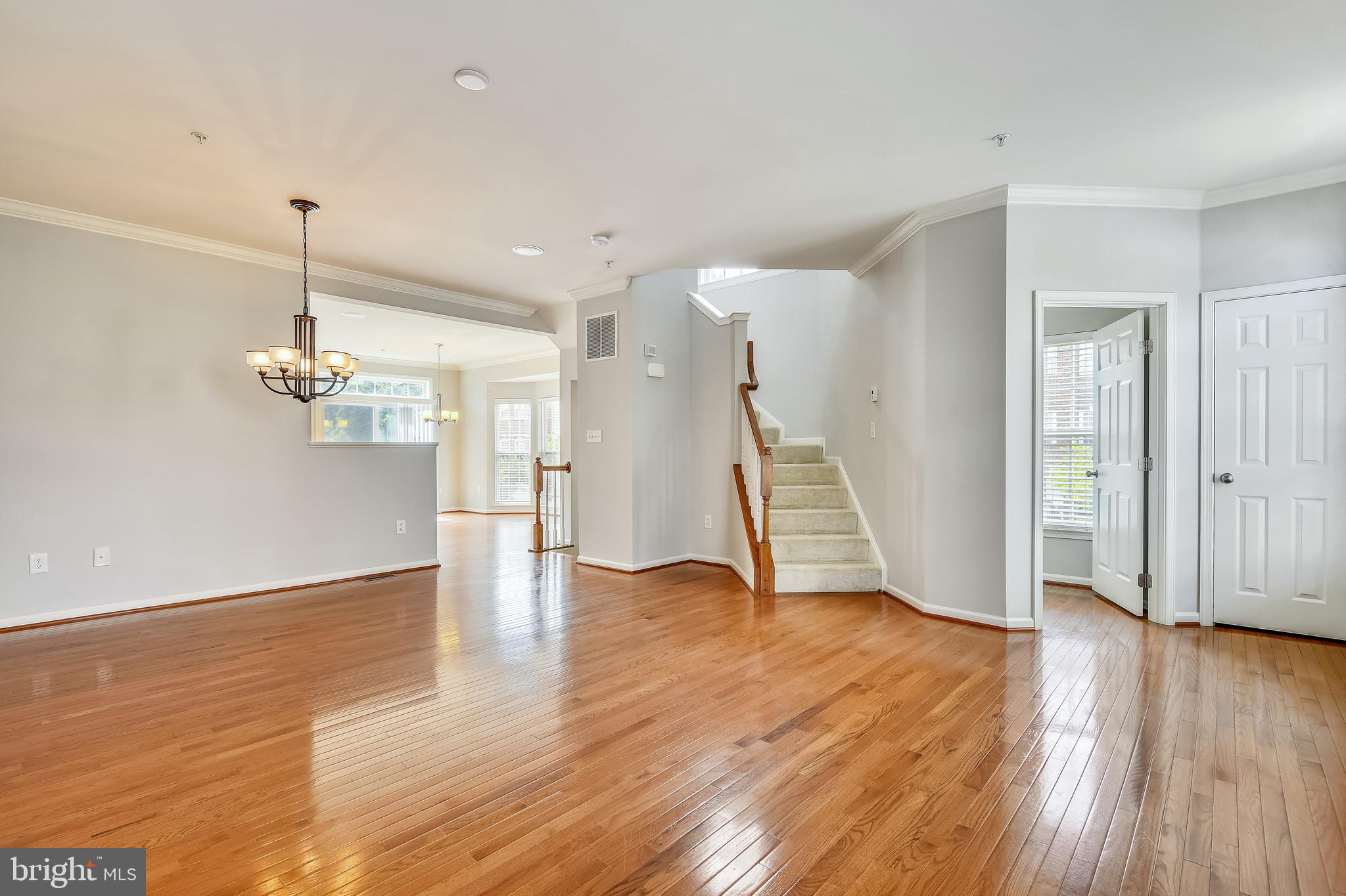 7652 Sandhurst Lane Hanover, MD 21076 - Photo 13 of 57