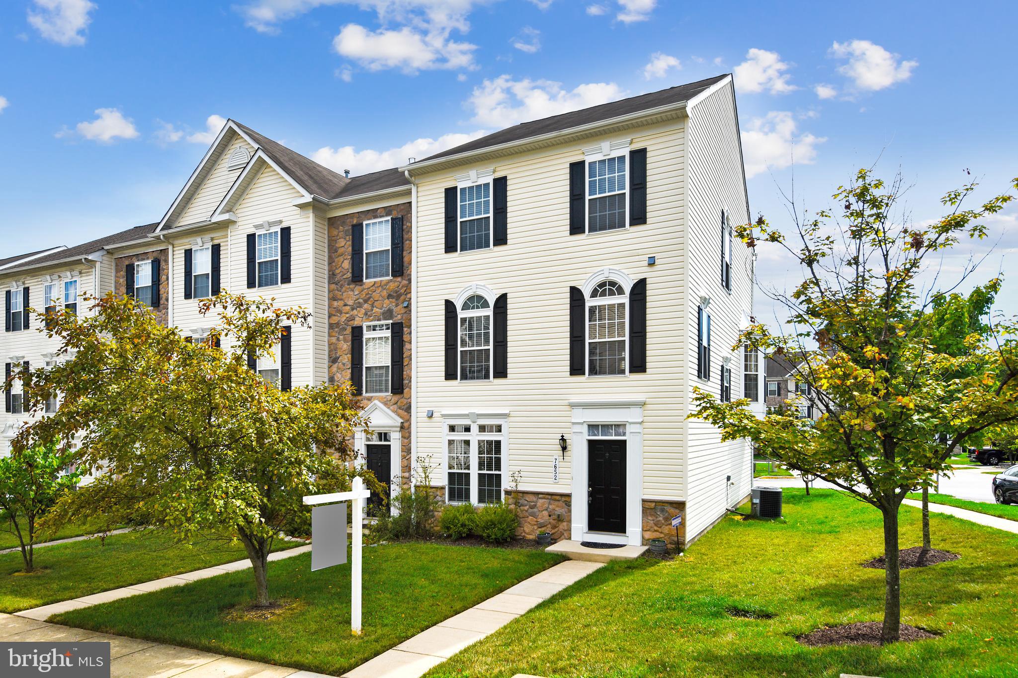 7652 Sandhurst Lane Hanover, MD 21076 - Photo 3 of 57