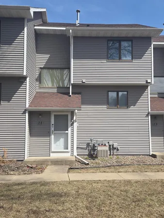 $239,900 | 28 Elton Ridge Court Northwest, Rochester, MN 55901