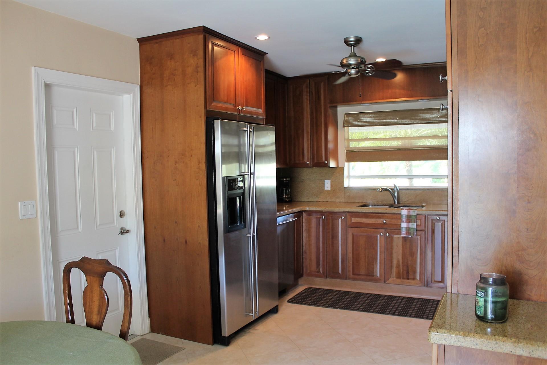 366 Elm Avenue Tequesta, FL 33469 - Photo 11 of 37 IMG_9653