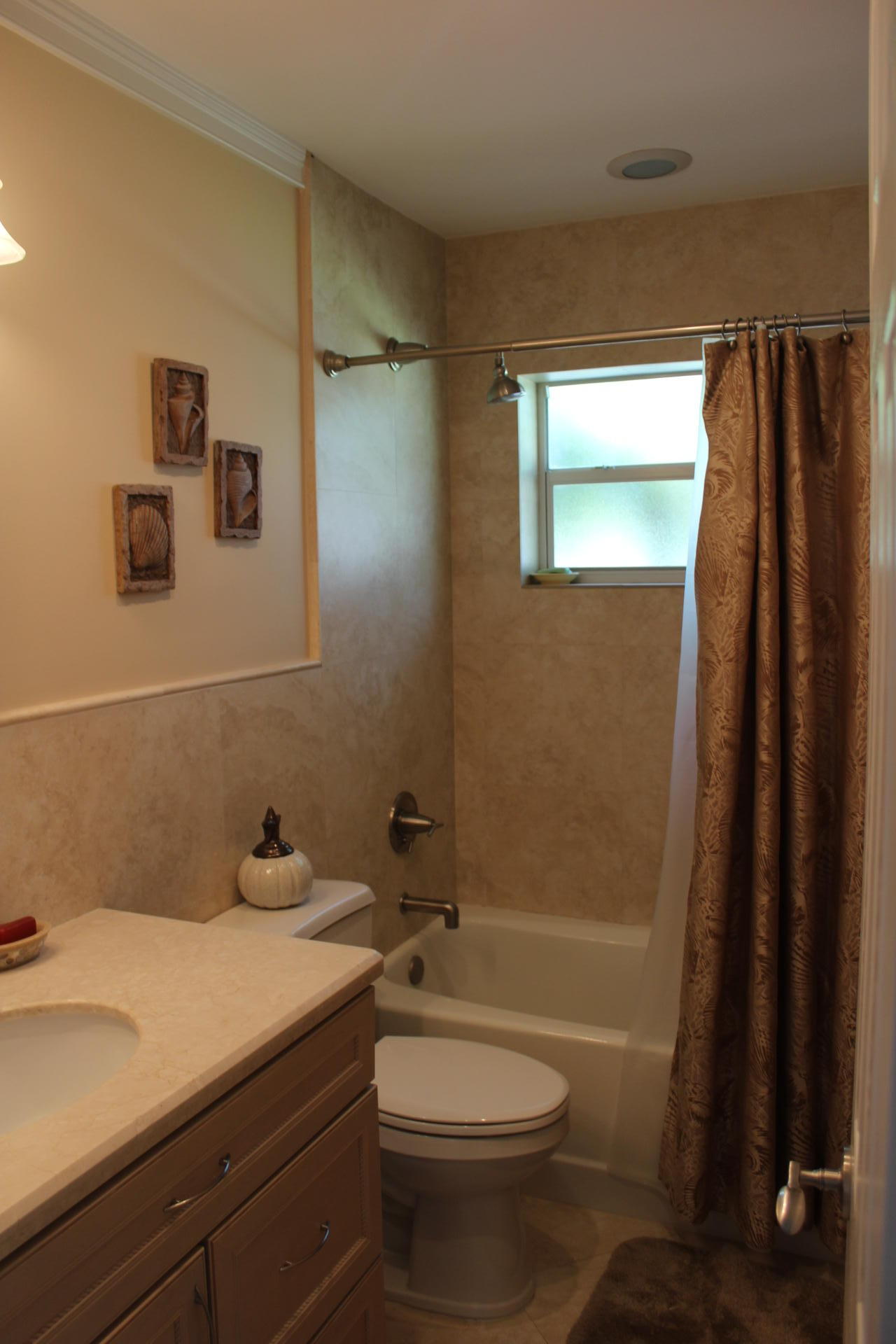 366 Elm Avenue Tequesta, FL 33469 - Photo 20 of 37 IMG_9662