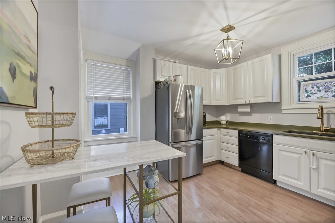 3337 Bradford Road Cleveland, OH 44118 - Photo 14 of 27