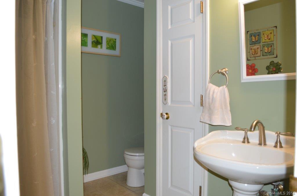 2565 Lake Shore Road South Denver, NC 28037 - Photo 16 of 18 Gallery Image 16