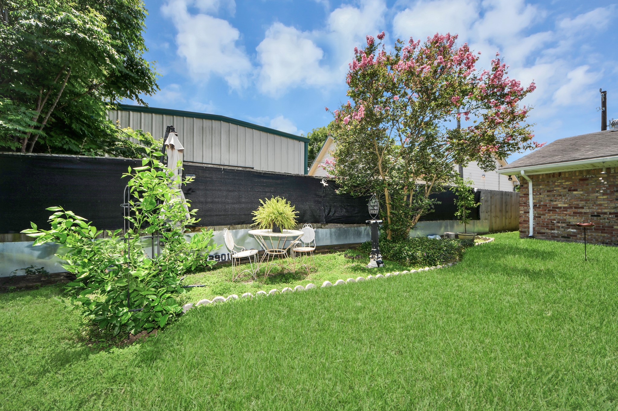 3901 Jeanetta Street Houston, TX 77063 - Photo 36 of 41 Landscaping with nice space to enjoy the outdoors.