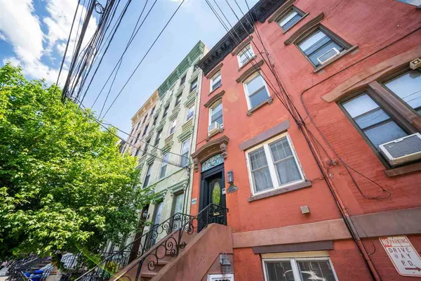 $4,500 | 1009 Park Avenue, Unit 2, Hoboken, NJ 07030