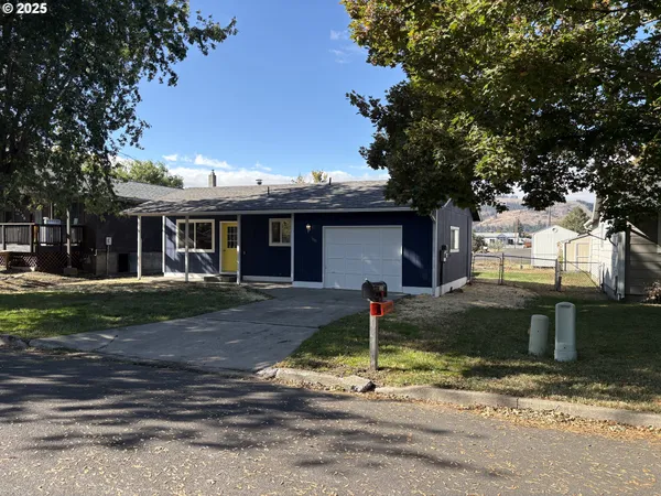 $295,000 | 1004 22nd Street, La Grande, OR 97850