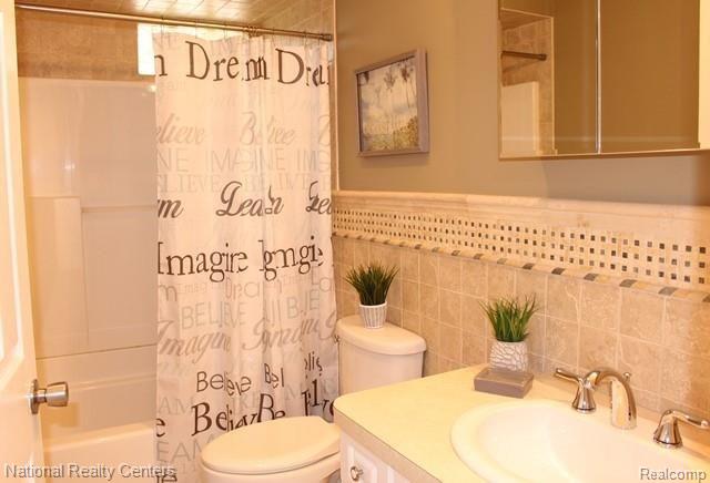 2408 Eastern Avenue Rochester Hills, MI 48307 - Photo 20 of 22