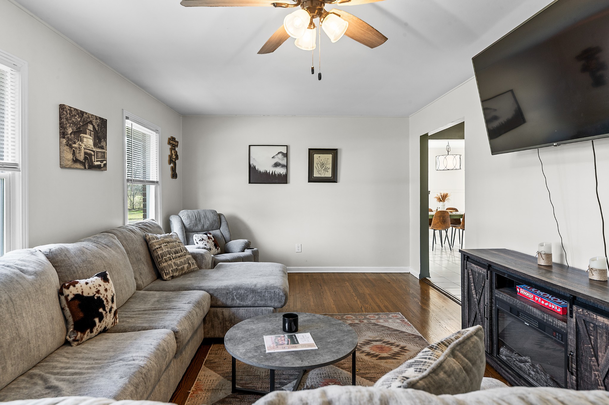 2318 Verona Caney Road Lewisburg, TN 37091 - Photo 11 of 70 a living room with furniture and a flat screen tv