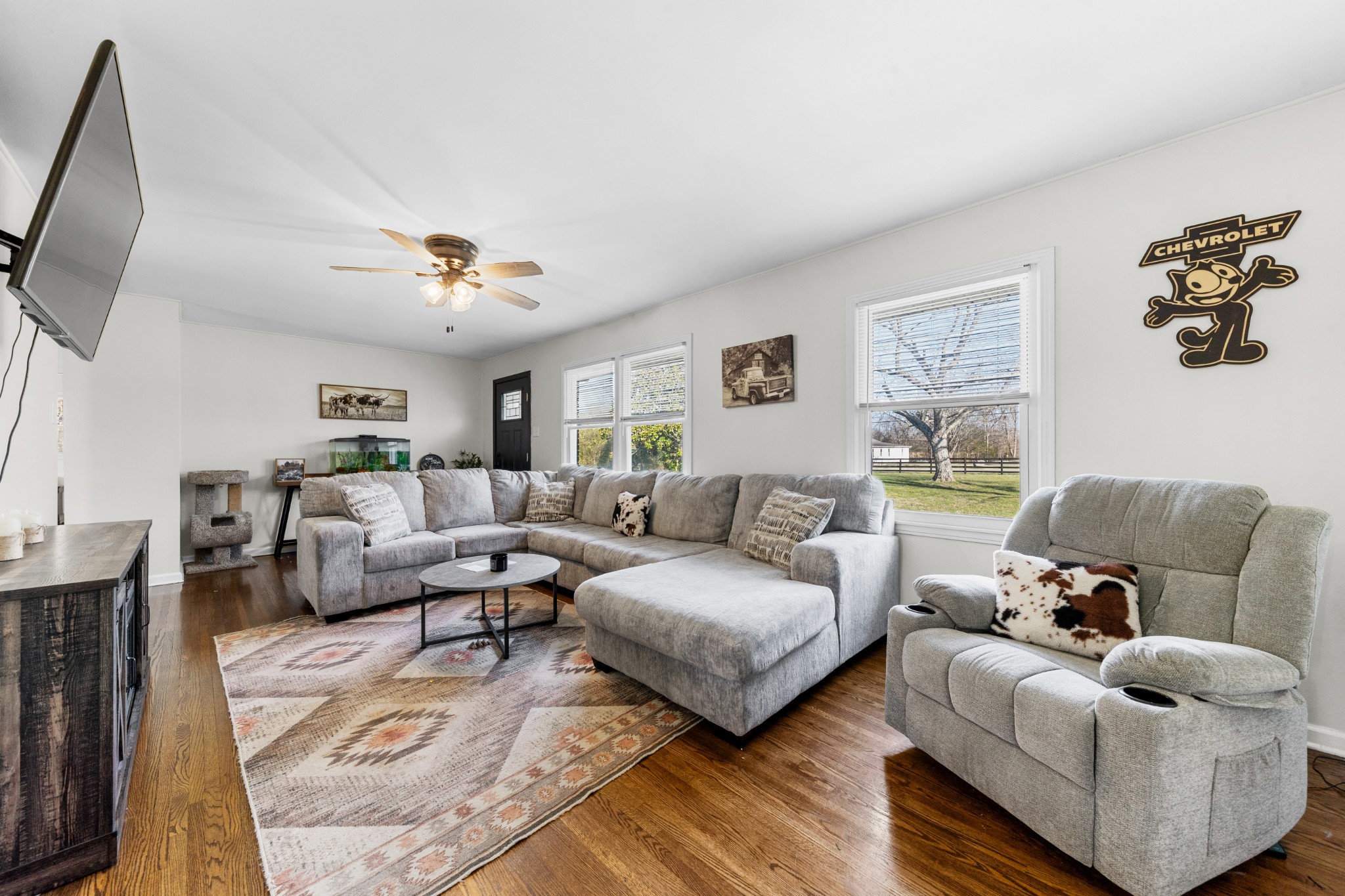 2318 Verona Caney Road Lewisburg, TN 37091 - Photo 13 of 70 a living room with furniture and a flat screen tv
