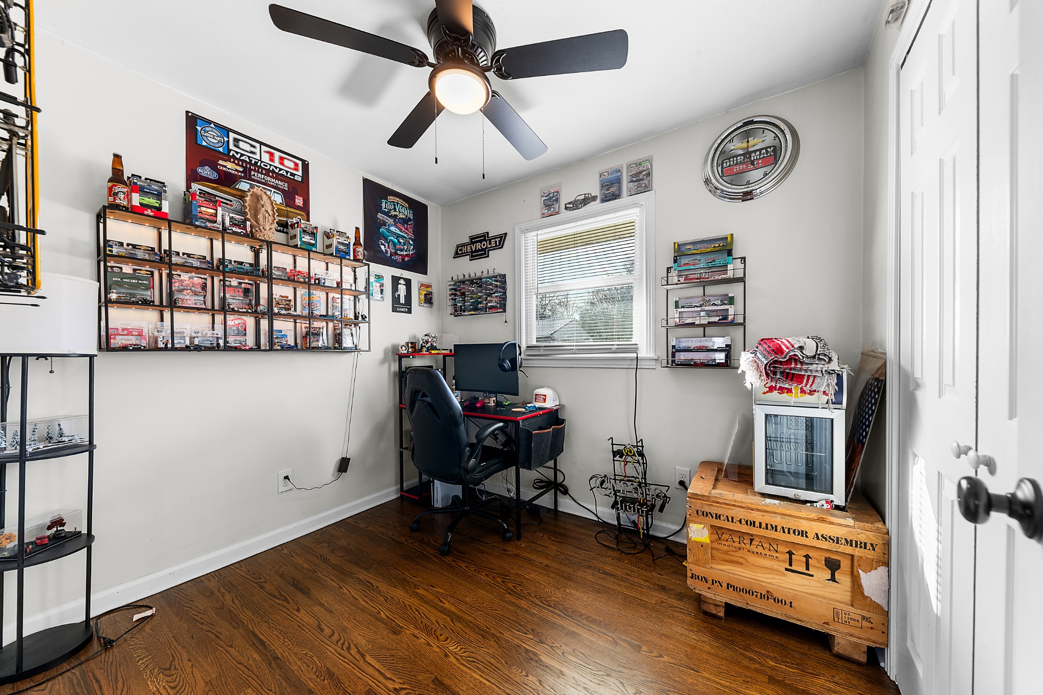 2318 Verona Caney Road Lewisburg, TN 37091 - Photo 38 of 70 a bedroom with furniture and a book shelf