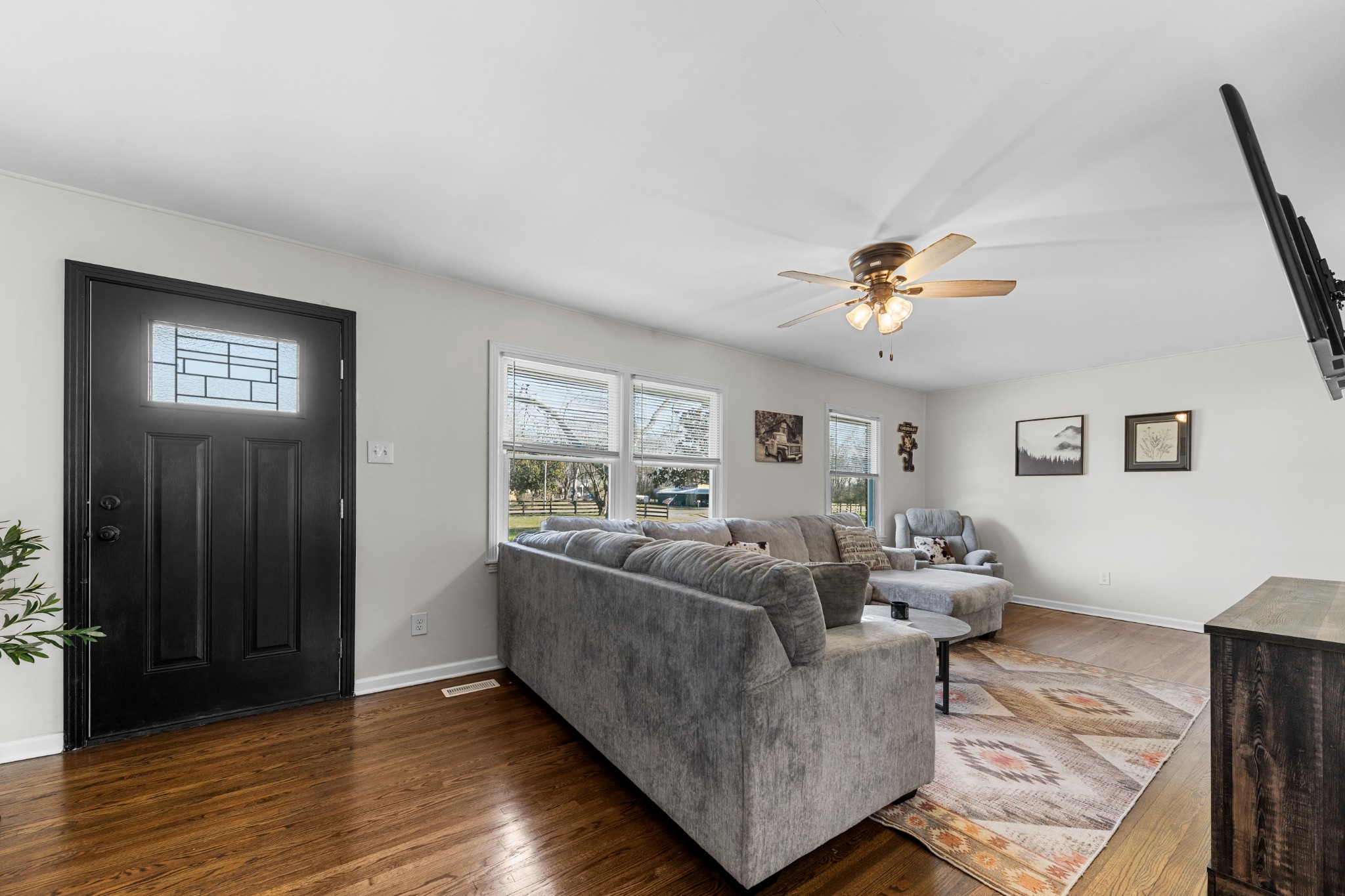 2318 Verona Caney Road Lewisburg, TN 37091 - Photo 10 of 70 a living room with furniture and a window