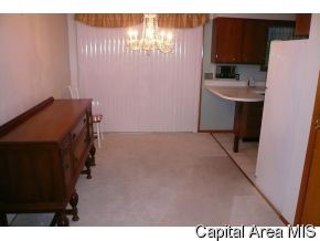 11 St Marys Court Springfield, IL 62702 - Photo 3 of 8
