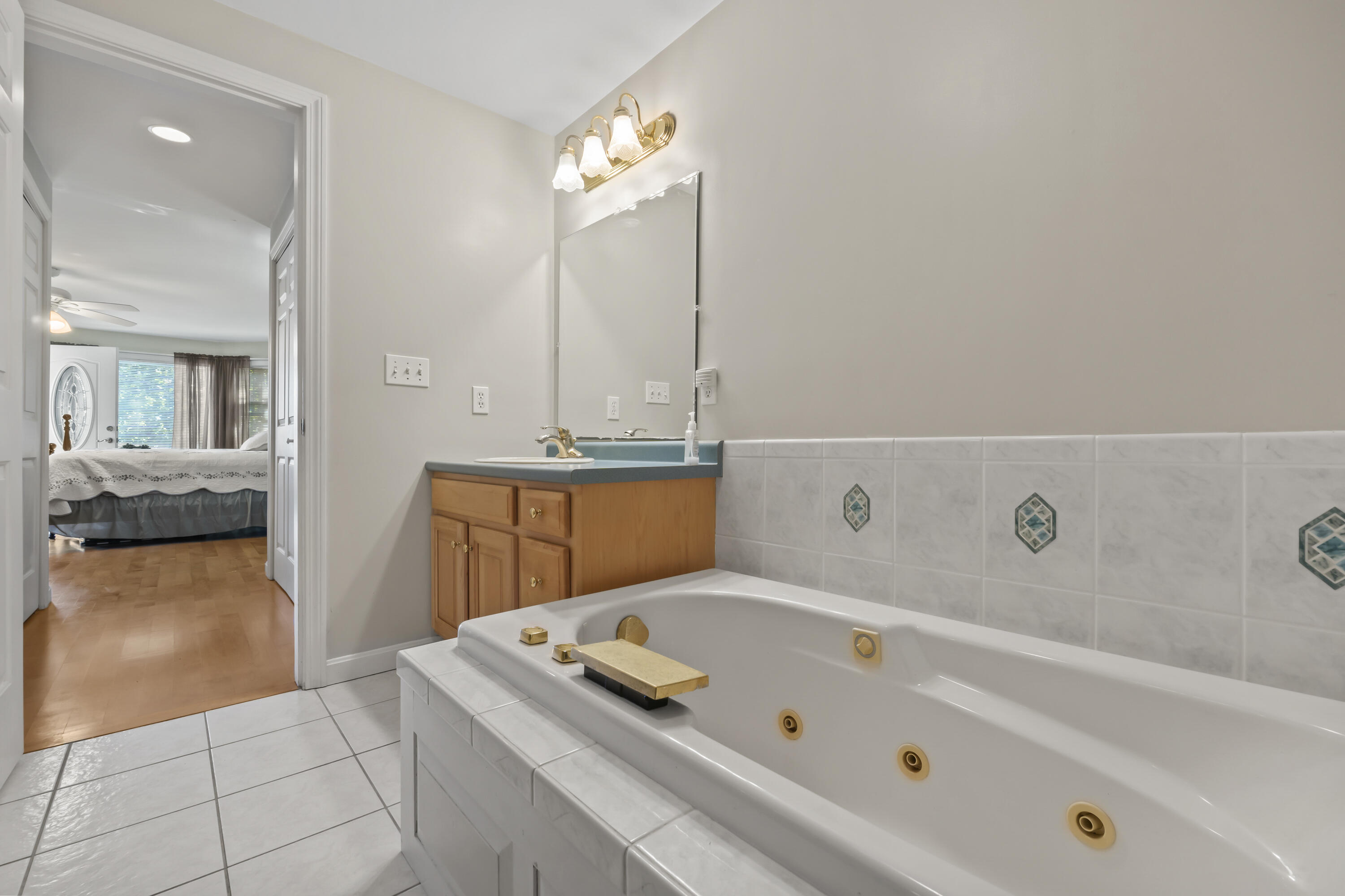 32 Ossipee Road York, ME 03902 - Photo 28 of 71 Primary Bath