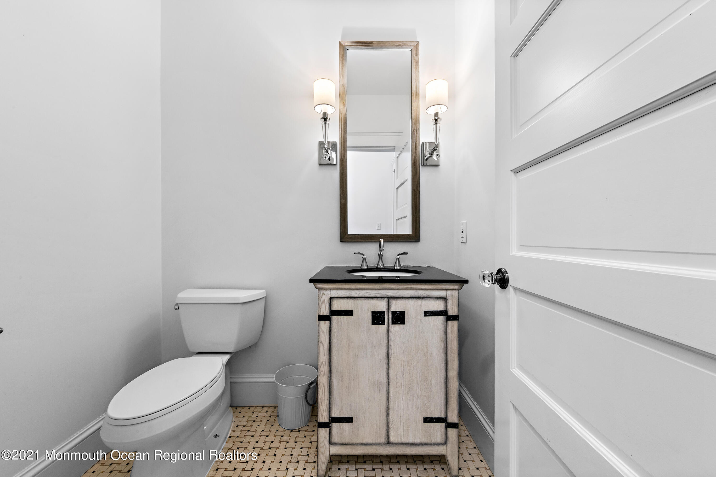 43 Muhlenbrink Road Colts Neck, NJ 07722 - Photo 60 of 89 a bathroom with a toilet a sink and a bathtub
