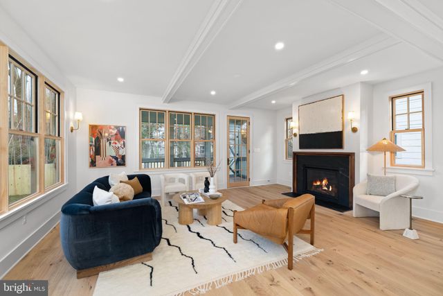 $2,225,000 | 803 Russell Road, Alexandria, VA 22301