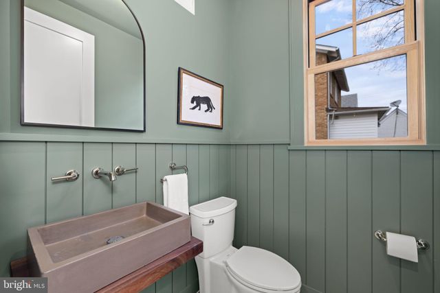 $2,225,000 | 803 Russell Road, Alexandria, VA 22301