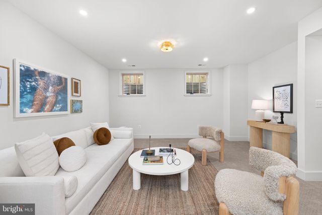 $2,225,000 | 803 Russell Road, Alexandria, VA 22301