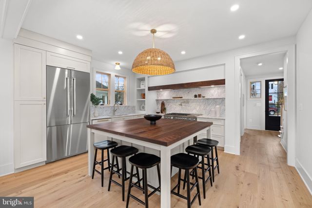 $2,225,000 | 803 Russell Road, Alexandria, VA 22301