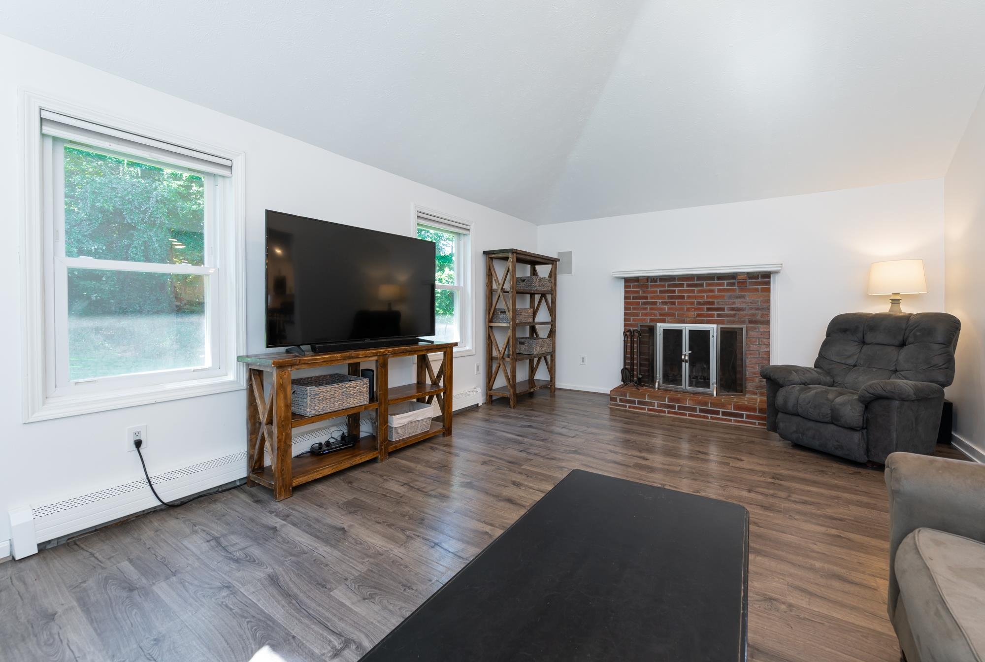 60 Pinecrest Drive Bedford, NH 03110 - Photo 11 of 46