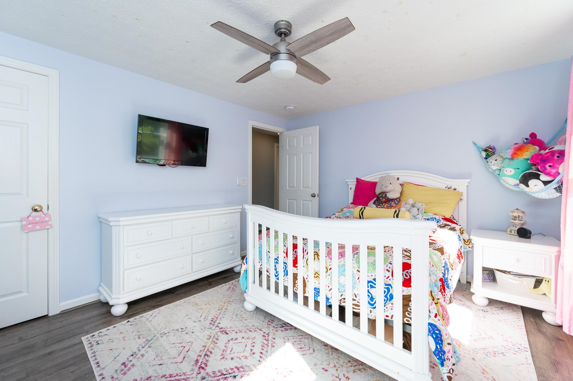 60 Pinecrest Drive Bedford, NH 03110 - Photo 17 of 46