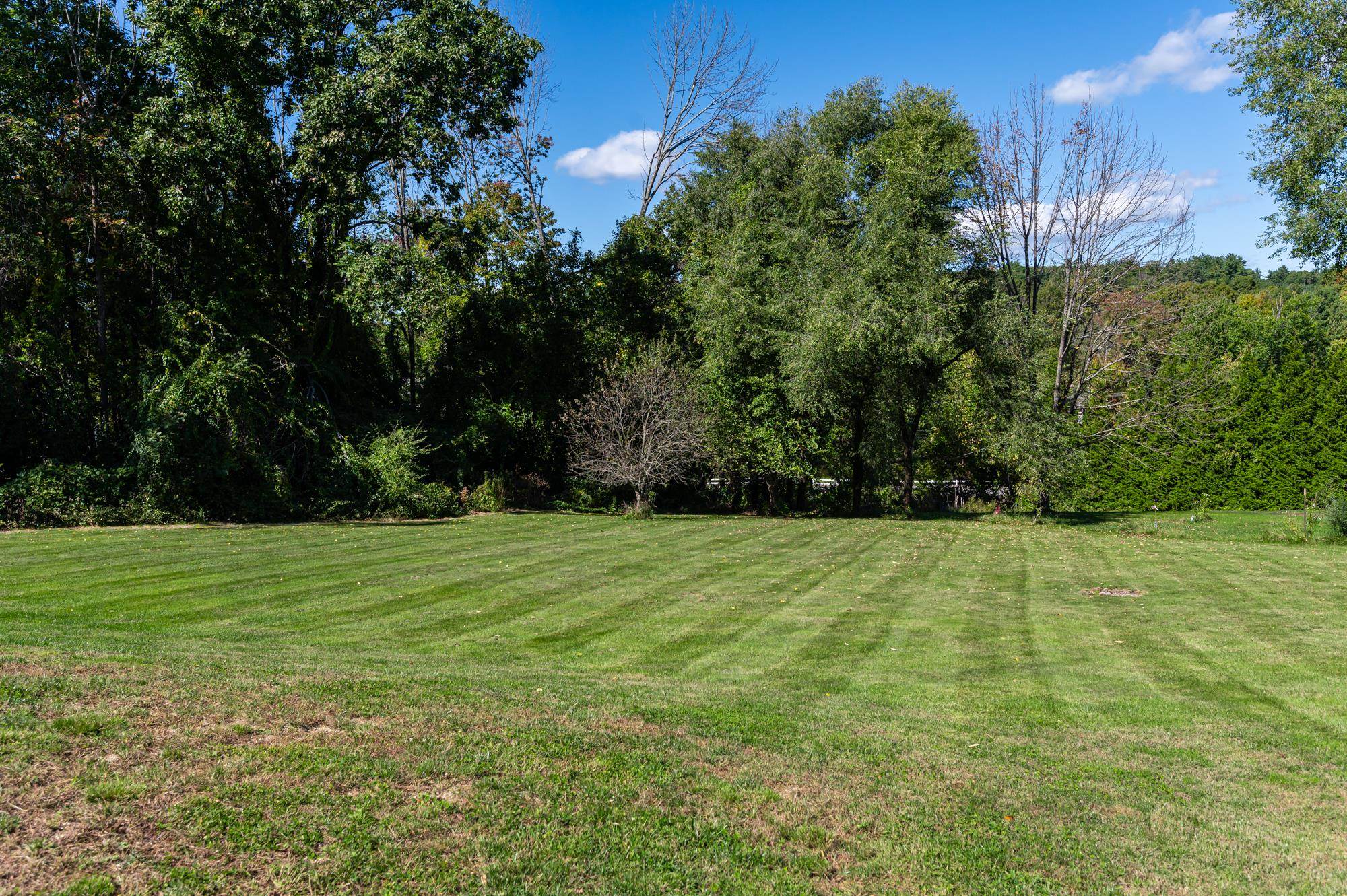 60 Pinecrest Drive Bedford, NH 03110 - Photo 33 of 46