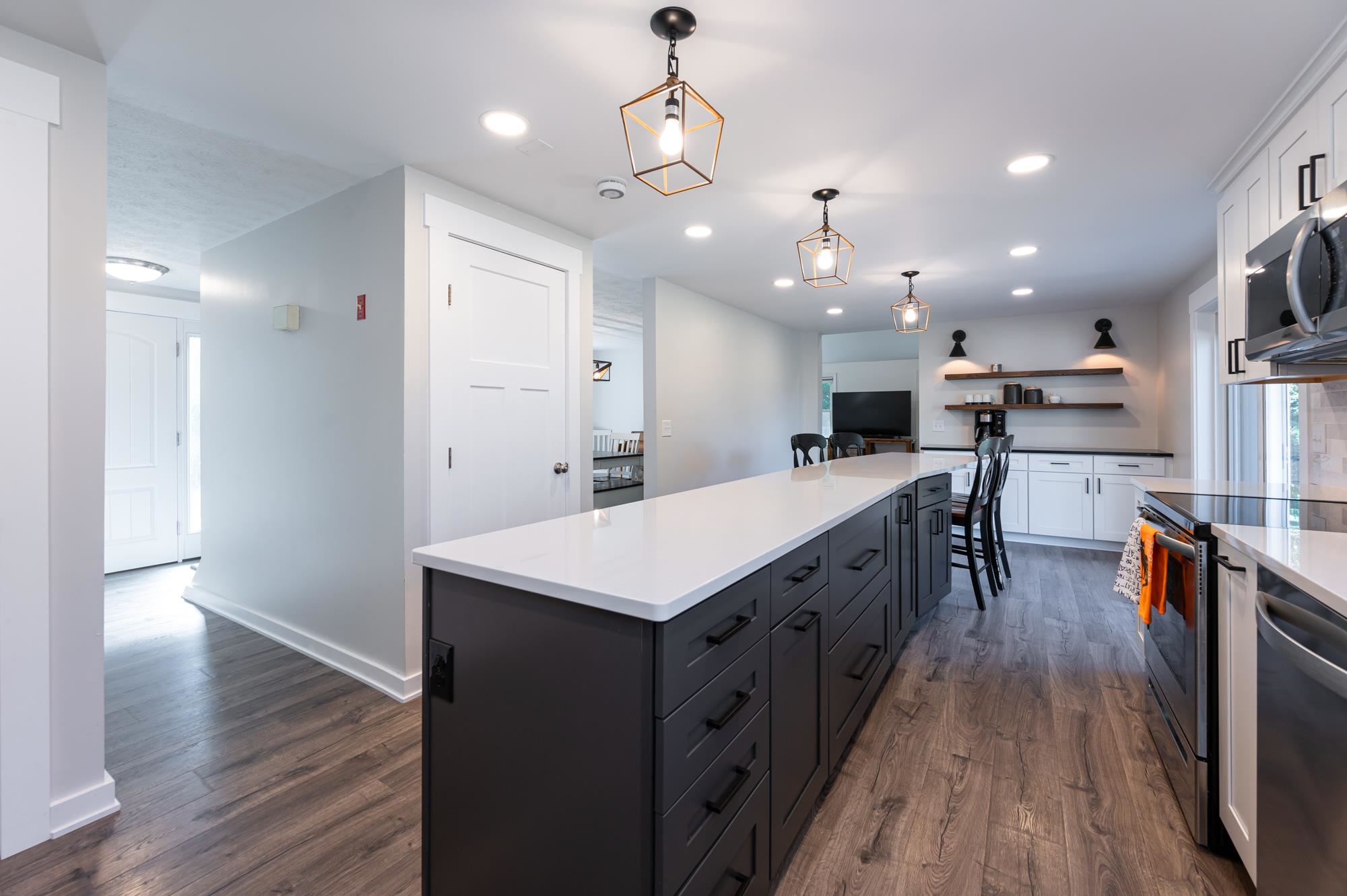 60 Pinecrest Drive Bedford, NH 03110 - Photo 5 of 46