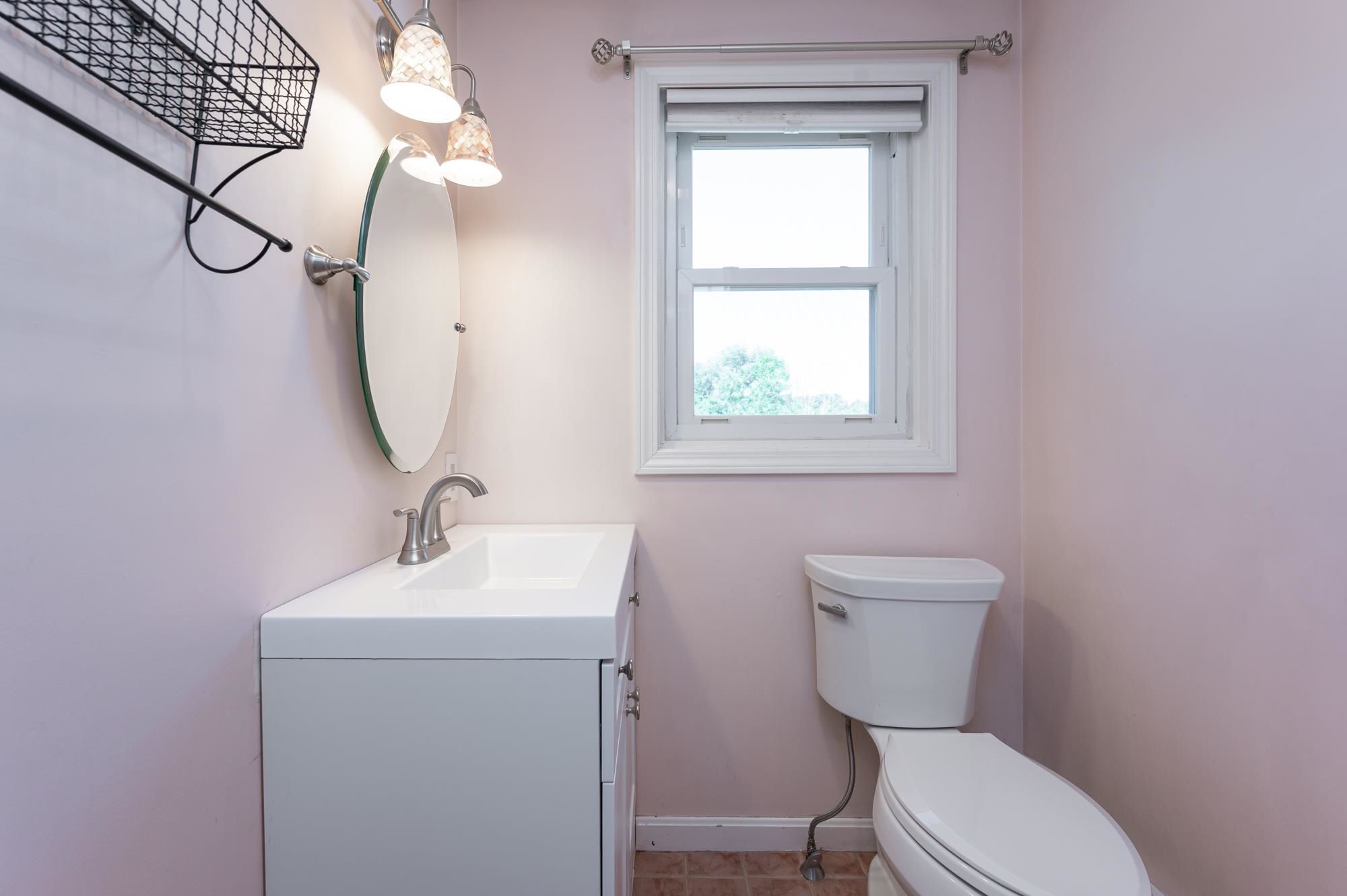 60 Pinecrest Drive Bedford, NH 03110 - Photo 7 of 46