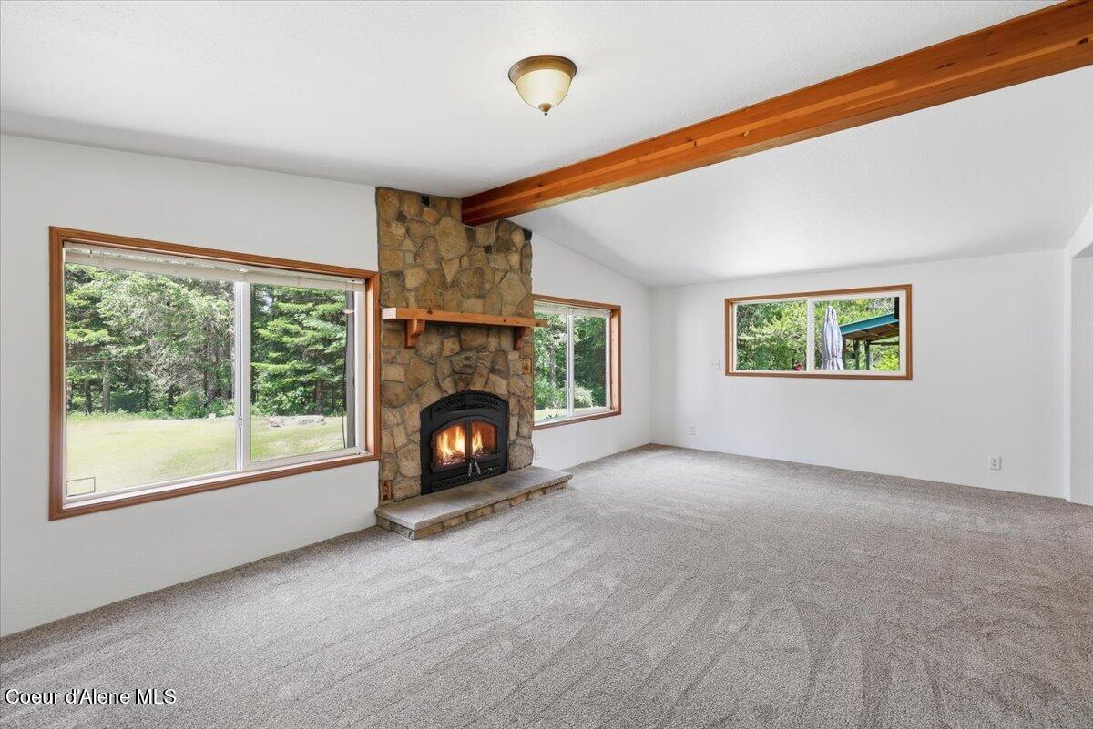 24401 North Grouse Road Rathdrum, ID 83858 - Photo 17 of 45 17-Living Room