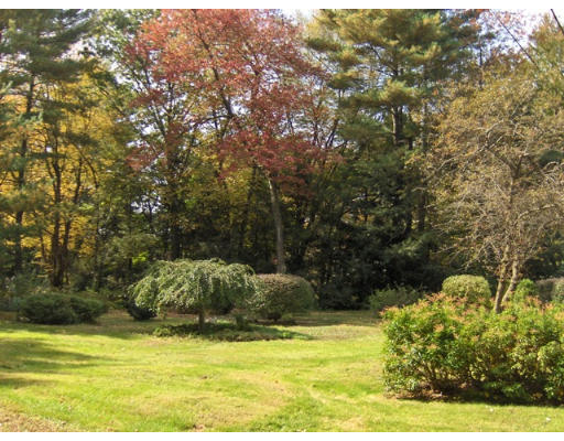 39 Dunster Road Bedford, MA 01730 - Photo 5 of 6 Gallery Image 5