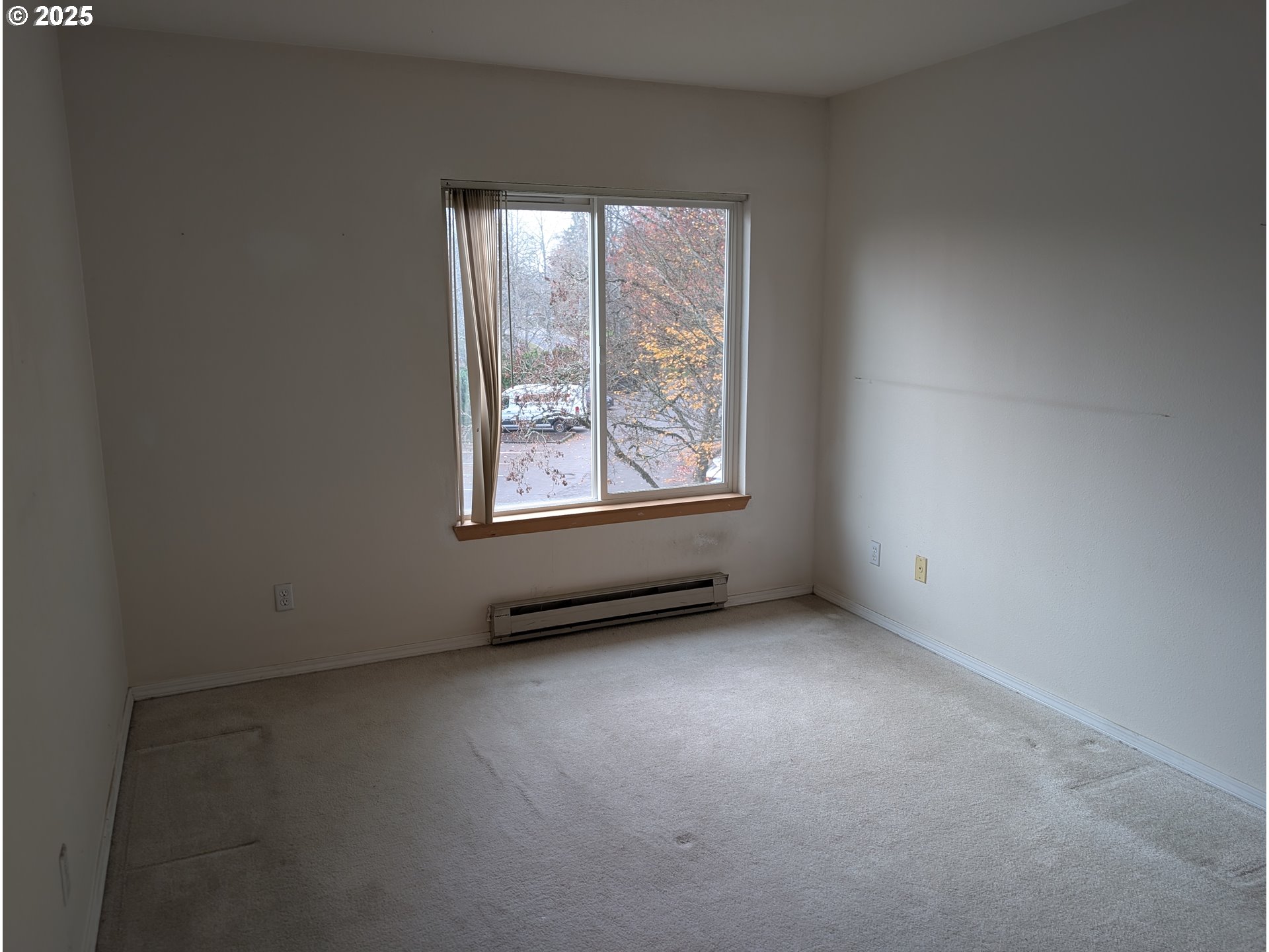 8720 Southwest Tualatin Road, Unit 201 Tualatin, OR 97062 - Photo 13 of 24 Bedroom