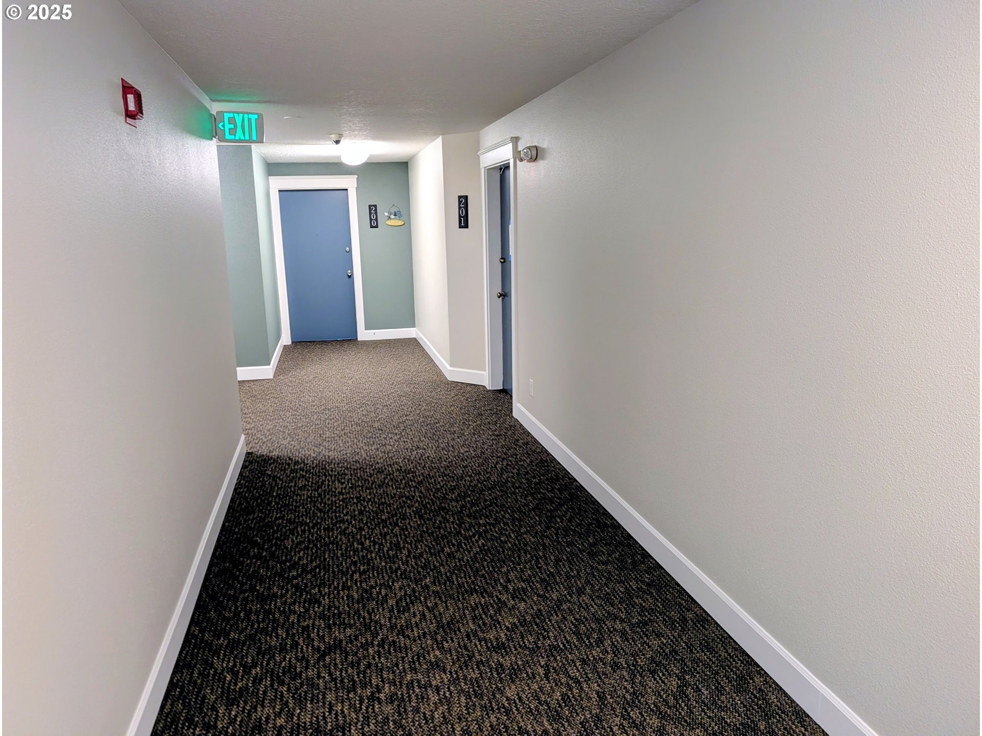 8720 Southwest Tualatin Road, Unit 201 Tualatin, OR 97062 - Photo 4 of 24